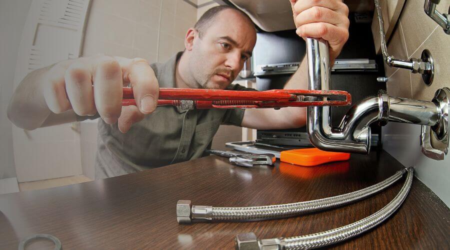 Professional expert plumbing services in Damon, TX